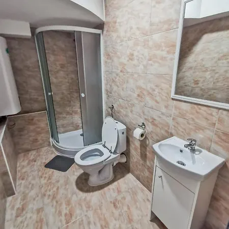 Gostinjska kuća Granada *